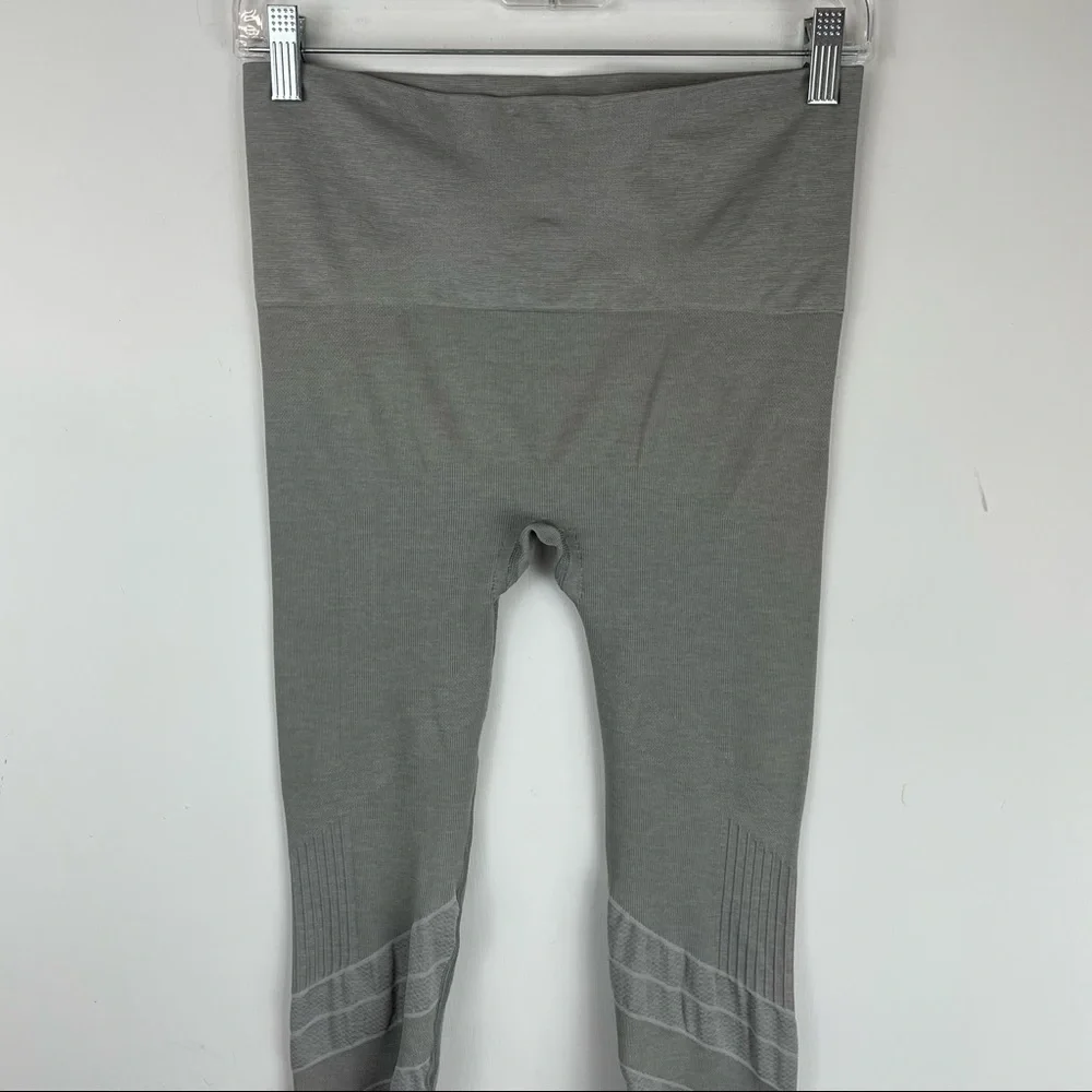 BLANQI Grey Sport Support Maternity Athletic Contour Leggings Sz Small - Picture 9 of 13